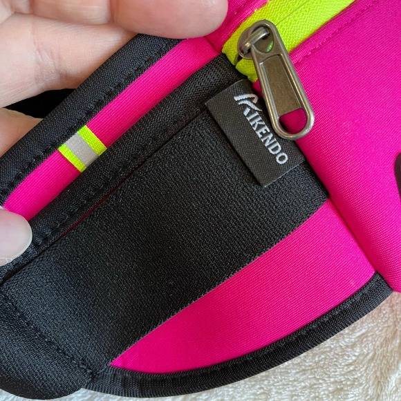Aikendo Pink Neoprene Outdoor Multi-Functional Waterproof Zip Waist Belt Bag - Picture 4 of 10